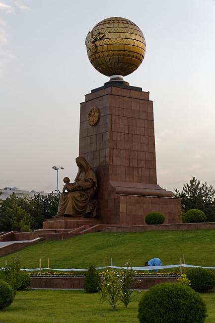 Place de l'Indépendance-020